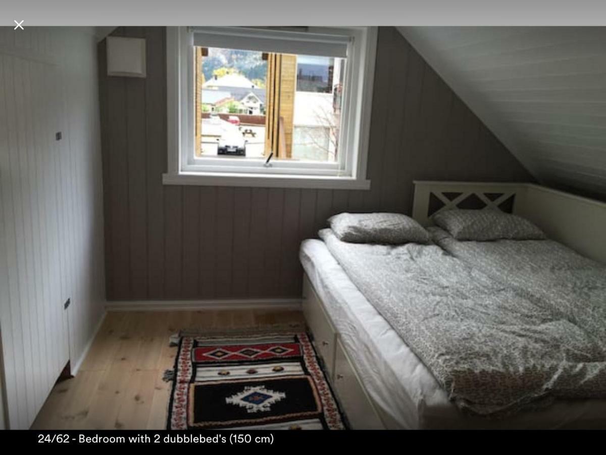 Koselig Landsbyhus I Nordfjord Nordfjordeid Extérieur photo